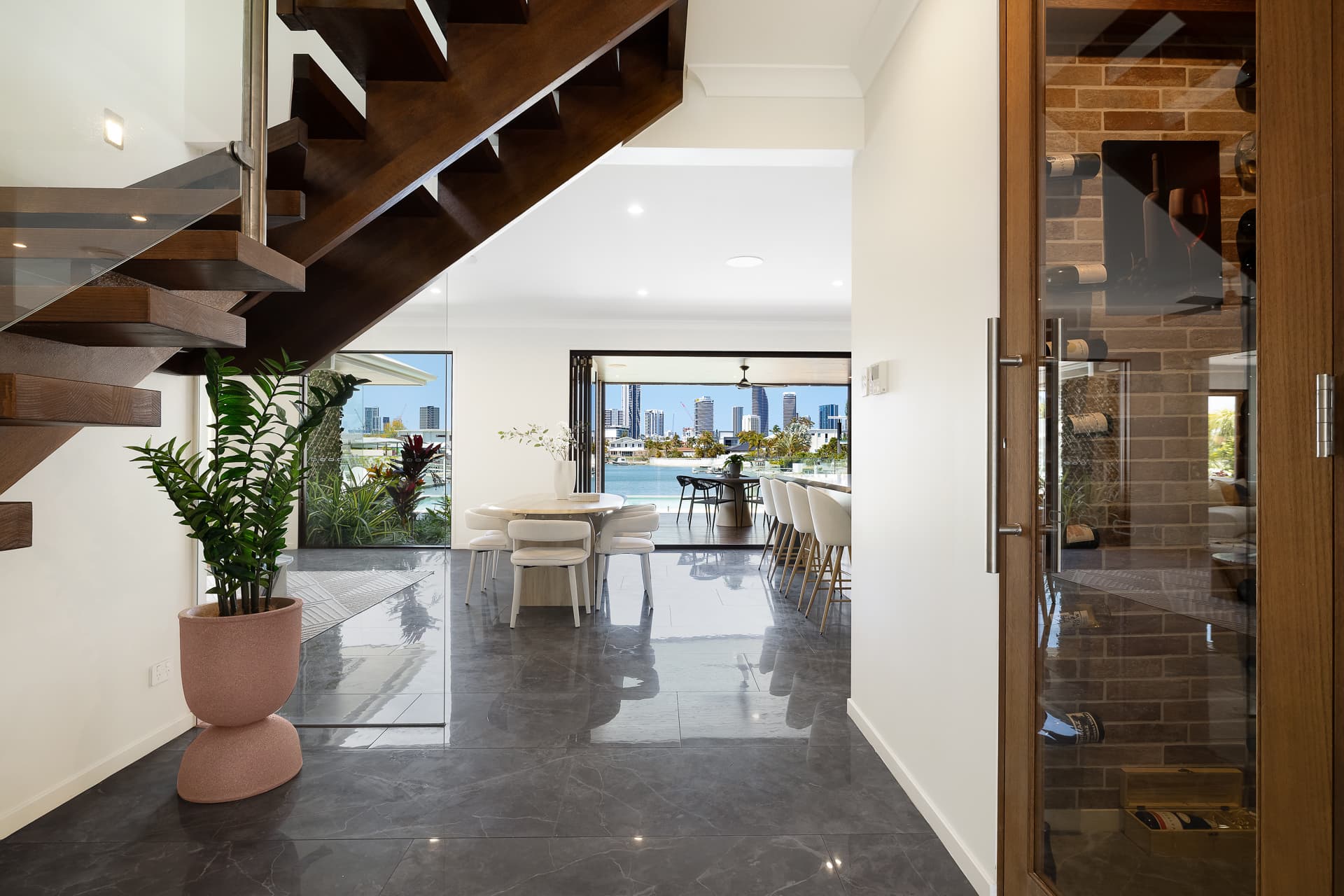 86 Rio Vista Boulevard, Broadbeach Waters, QLD, 4218, Broadbeach Waters - Thumbnail 2