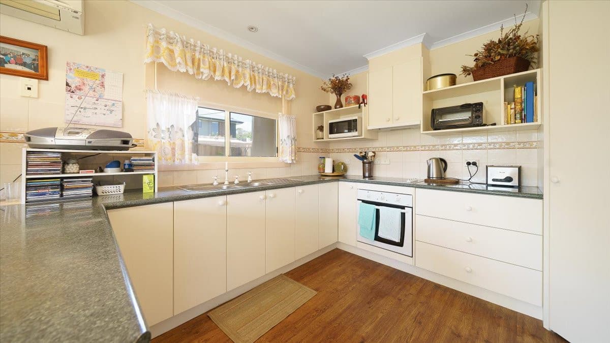 38 Golf Street, Inverloch VIC 3996, Inverloch - Thumbnail 2