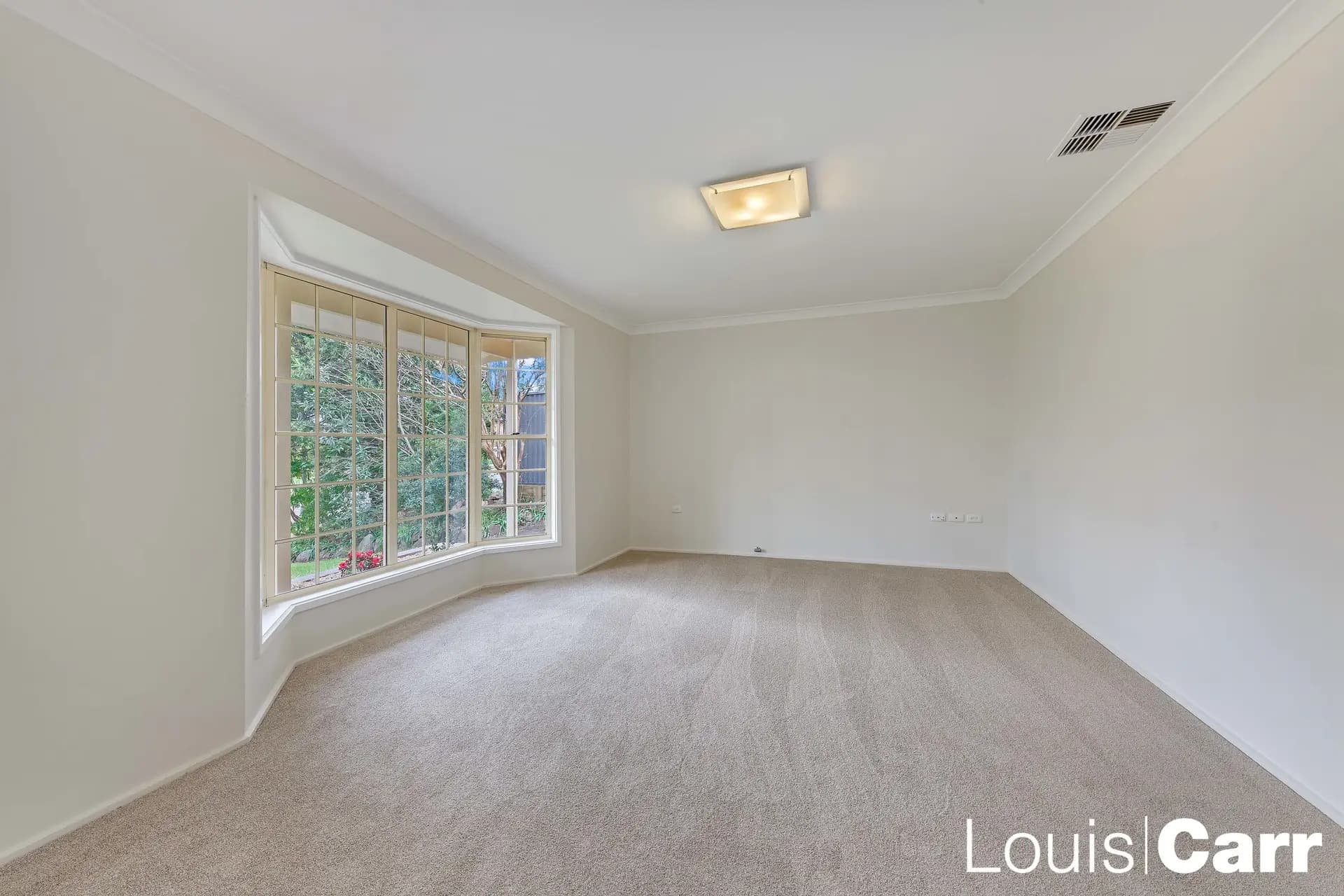 37 Gooraway Drive, Castle Hill NSW, Castle Hill - Thumbnail 2