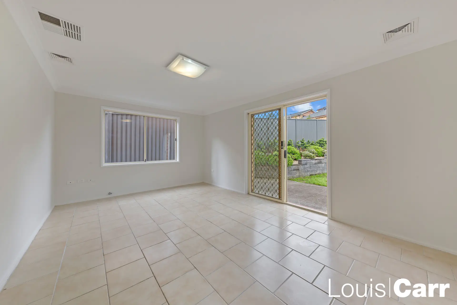37 Gooraway Drive, Castle Hill NSW, Castle Hill - Thumbnail 5