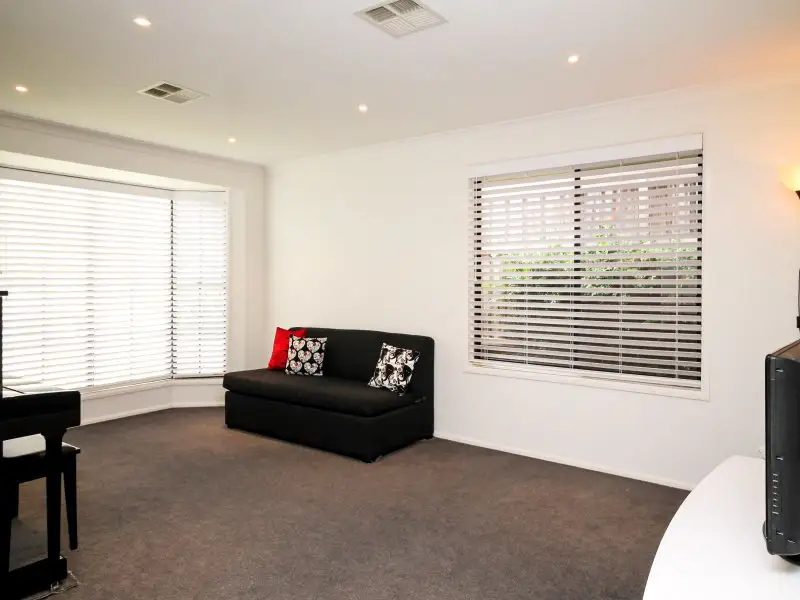 3 Rebellion Circuit, Beaumont Hills NSW, Beaumont Hills - Thumbnail 8