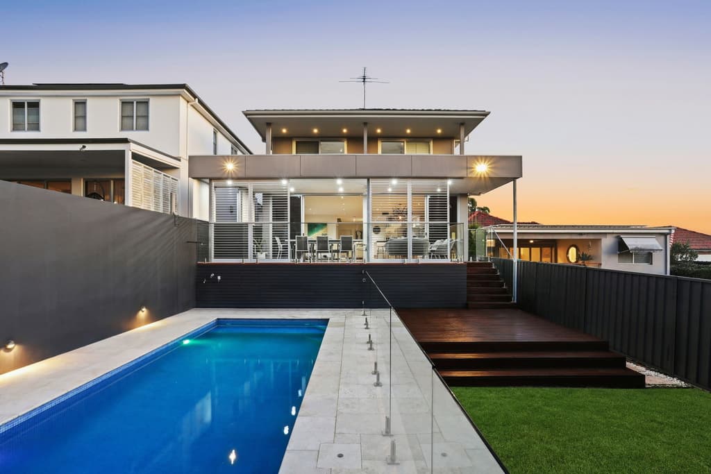 8 Holloway Street, Pagewood - Image 1