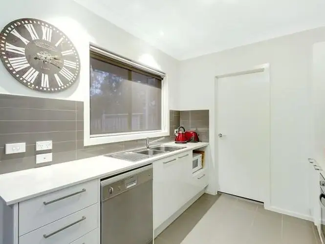 27 Lookout Circuit, Stanhope Gardens NSW, Stanhope Gardens - Thumbnail 4