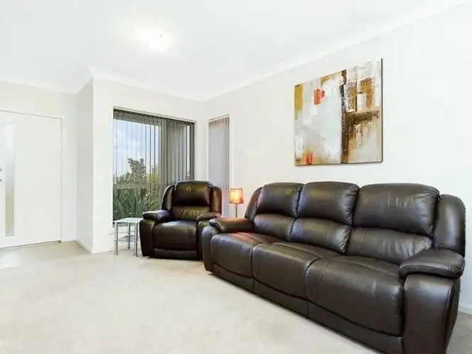 27 Lookout Circuit, Stanhope Gardens NSW, Stanhope Gardens - Thumbnail 5
