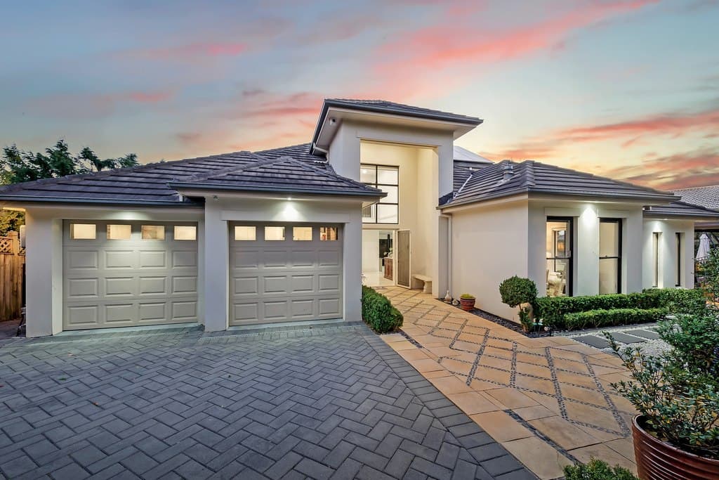 7 Freycinet Close, Dural - Image 1
