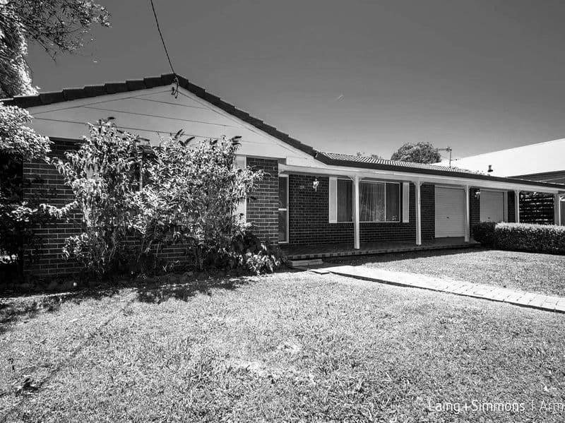 18/1-5 Kitchener Avenue, Regents Park, Regents Park - Image 1