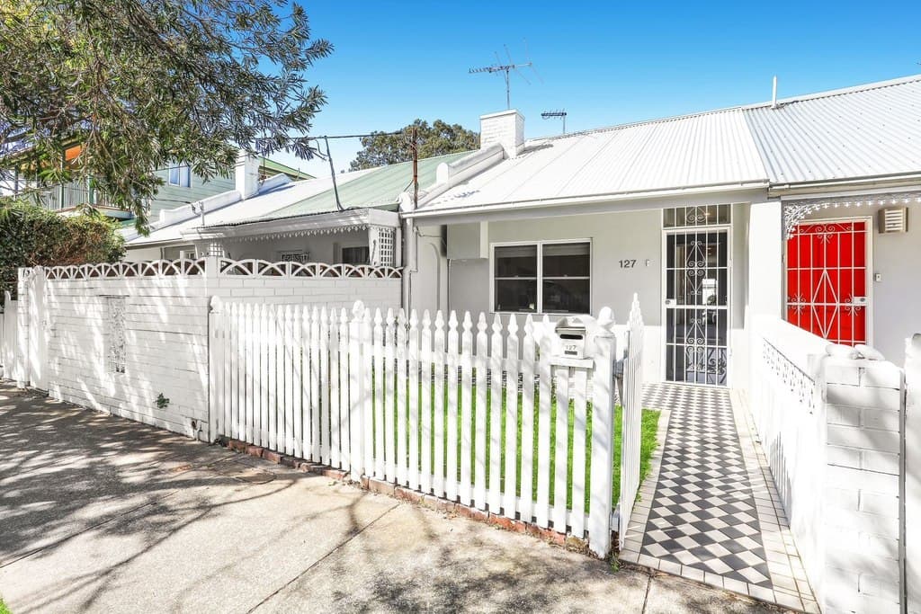 127 Victoria Street, Beaconsfield - Image 1