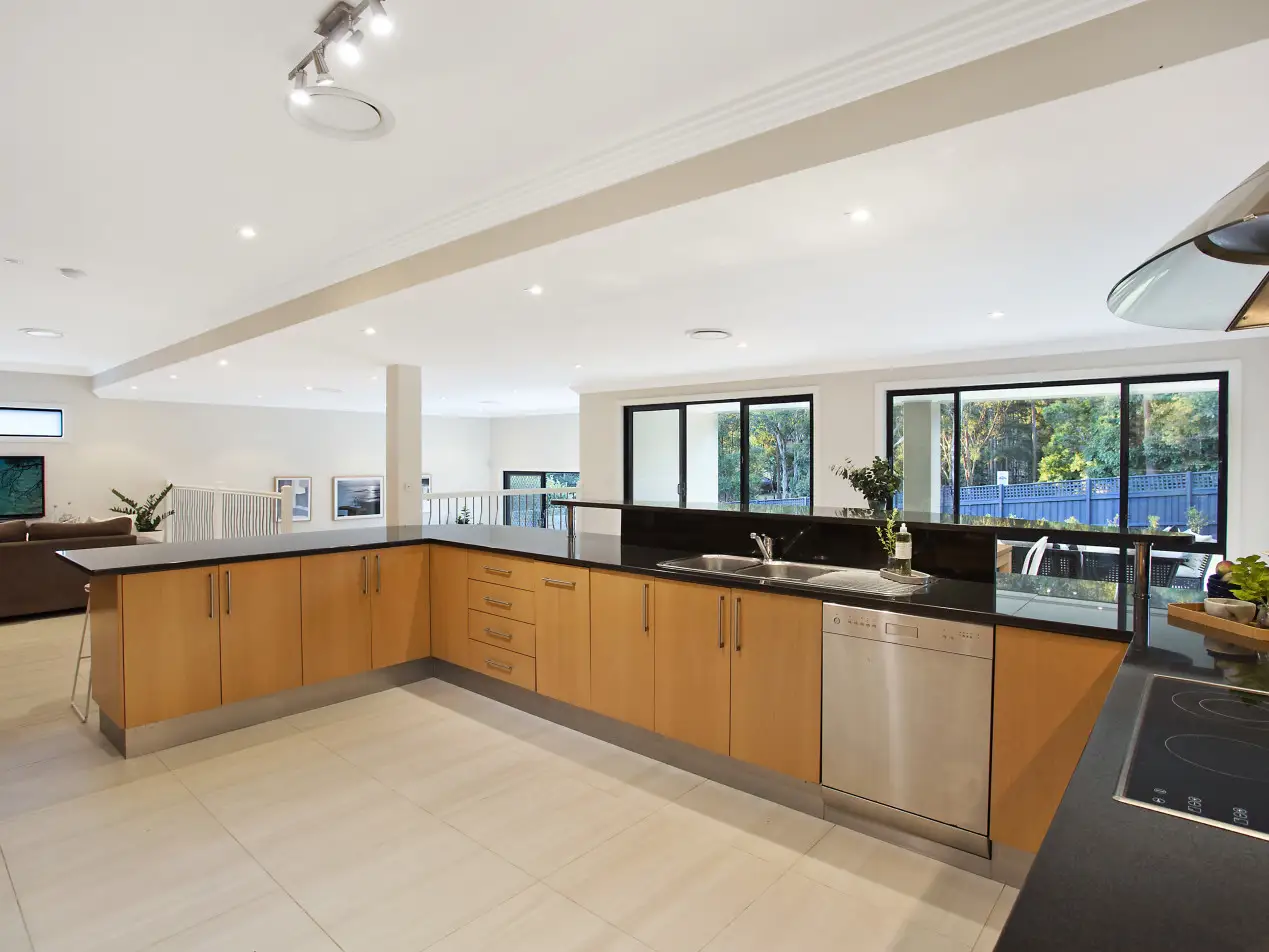 11 Crinan Court, Castle Hill NSW, Castle Hill - Thumbnail 3