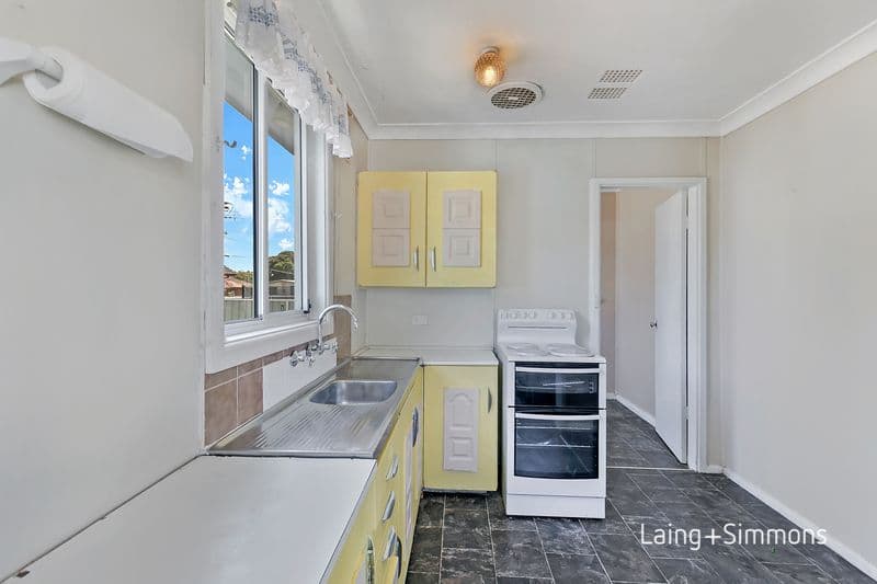 6/36-38																										Fifth Avenue
														
								Campsie, NSW 2194, Emerton - Thumbnail 4