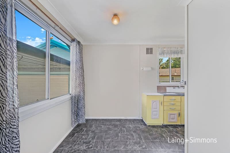 6/36-38																										Fifth Avenue
														
								Campsie, NSW 2194, Emerton - Thumbnail 5