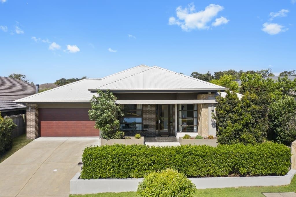 7 Redtail Street, Chisholm - Image 1