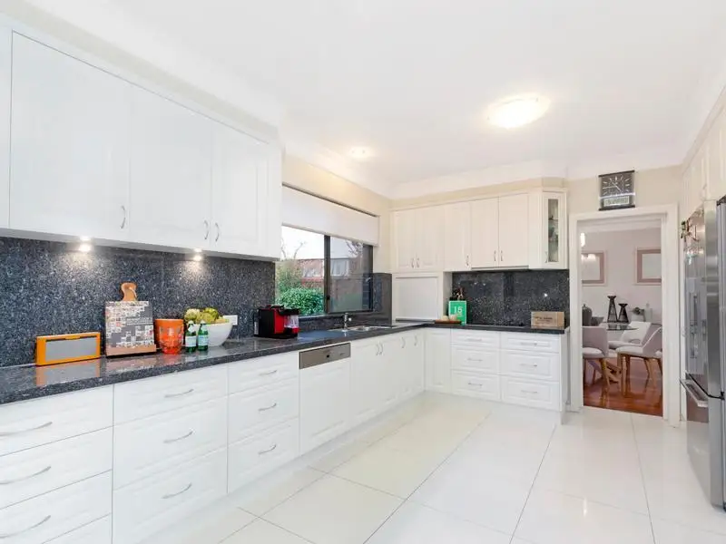 12 Duff Place, Castle Hill NSW, Castle Hill - Thumbnail 5