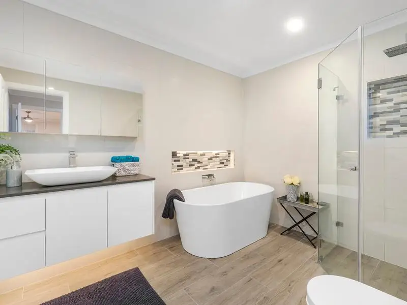 92 Gooraway Drive, Castle Hill NSW, Castle Hill - Thumbnail 8