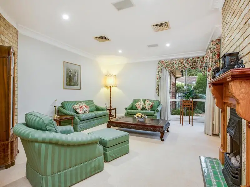10 Chapel Close, Cherrybrook NSW, Cherrybrook - Thumbnail 3
