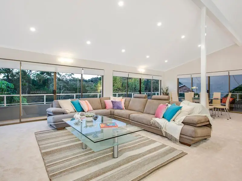 25 Pogson Drive, Cherrybrook NSW, Cherrybrook - Thumbnail 2