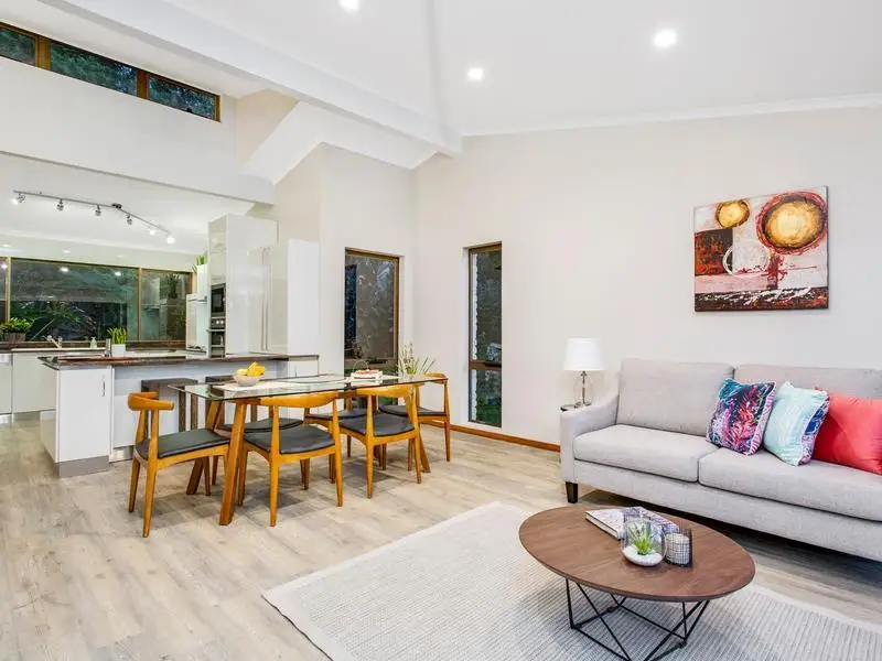 25 Pogson Drive, Cherrybrook NSW, Cherrybrook - Thumbnail 4