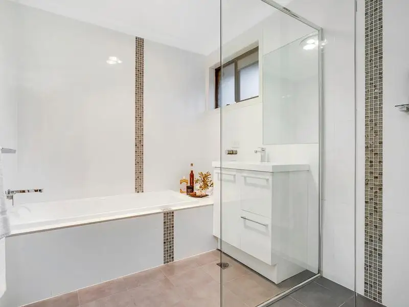 16 Barry Place, Cherrybrook NSW, Cherrybrook - Thumbnail 5