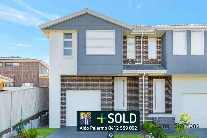 17 Monoplane Avenue, Middleton Grange, Middleton Grange - Image 1