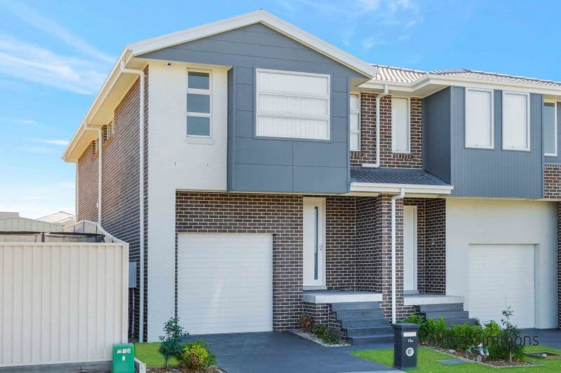 17 Monoplane Avenue, Middleton Grange, Middleton Grange - Thumbnail 2