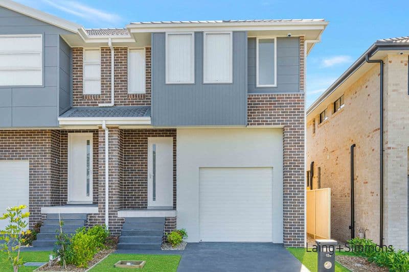 17 Monoplane Avenue, Middleton Grange, Middleton Grange - Thumbnail 3