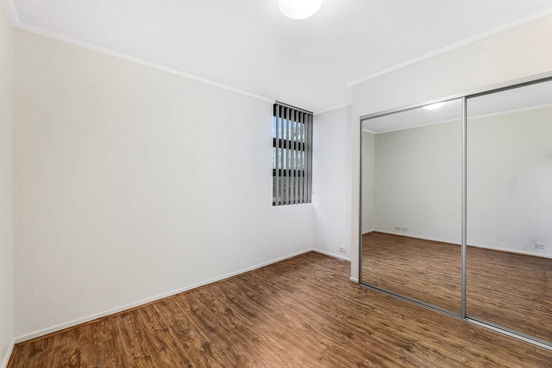N209/2-6 Mandible Street, Just Listed - Thumbnail 4