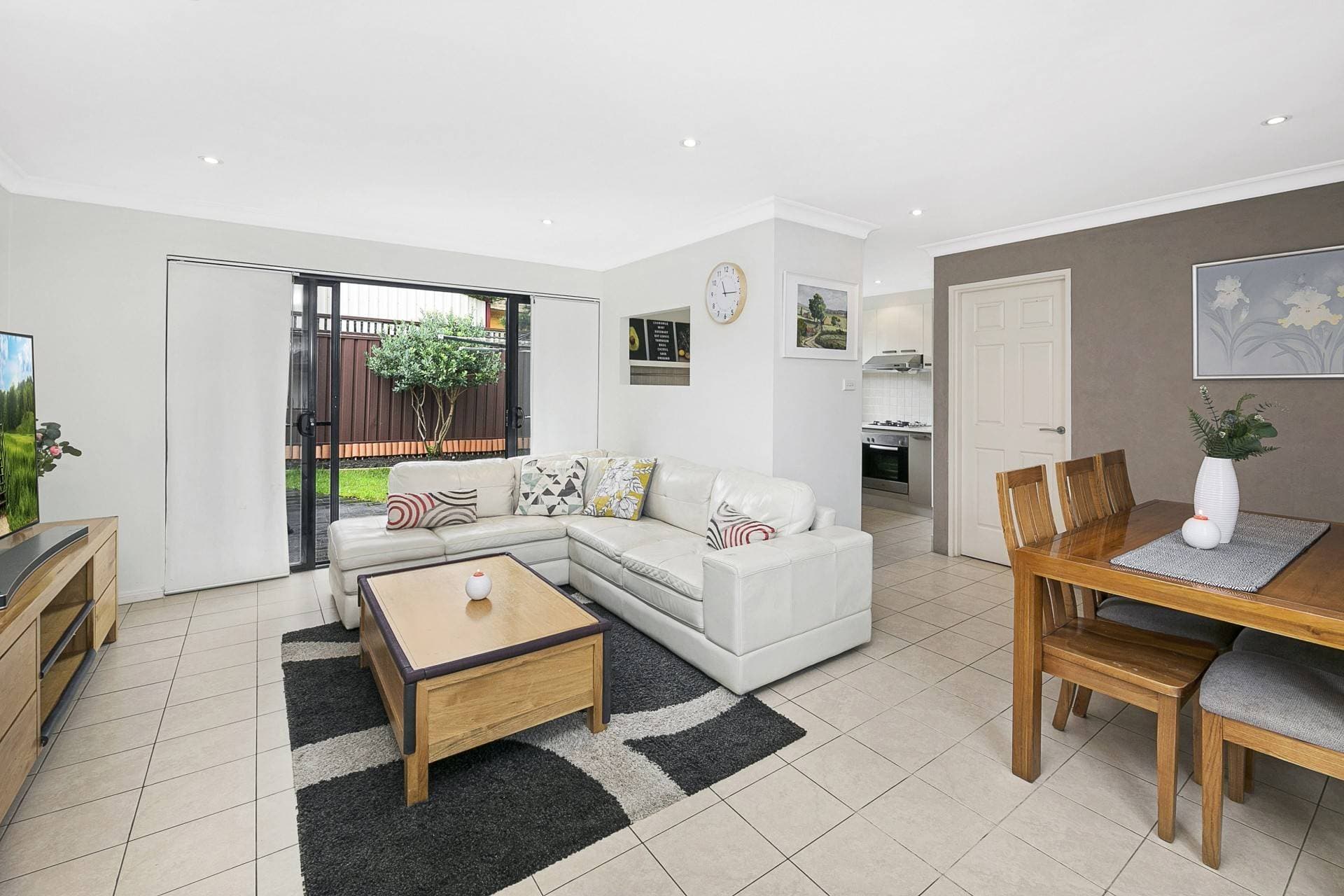 4/10-12 Highland Ave, Just Listed - Thumbnail 2