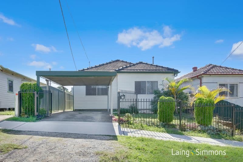 7 Elizabeth Street, Granville, Granville - Image 1