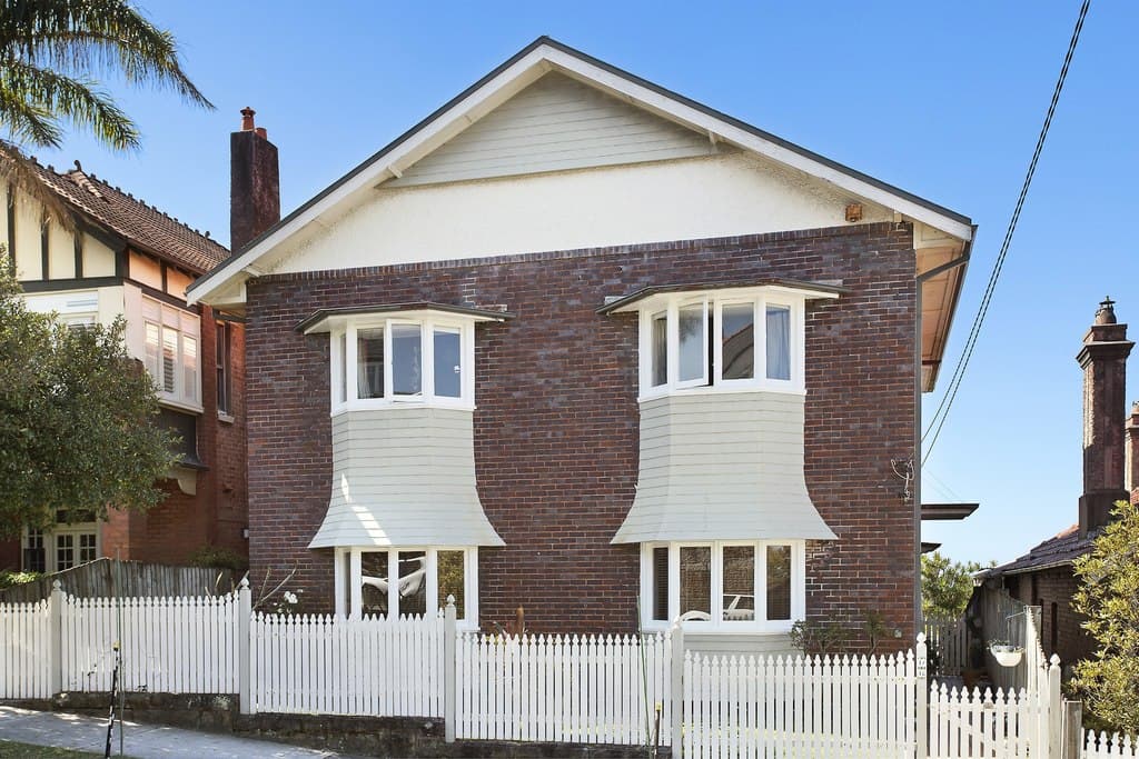 2/16 Quinton Road, Manly - Thumbnail 2