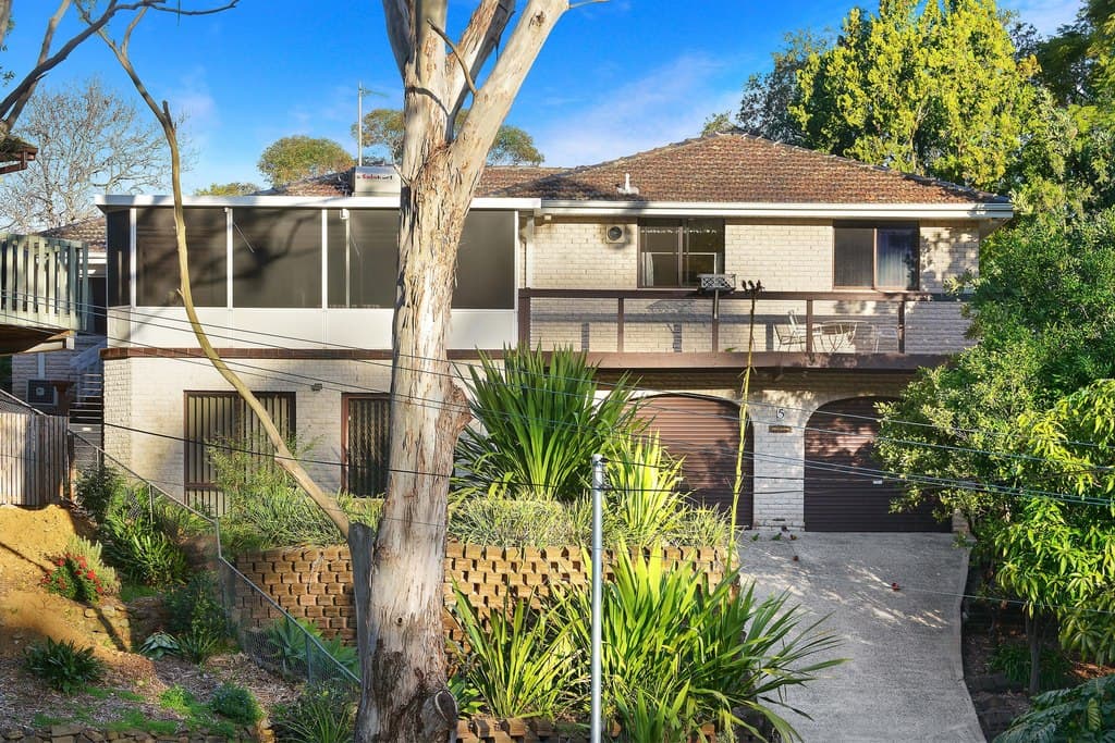 5 Balook Street, Mount Keira - Image 1