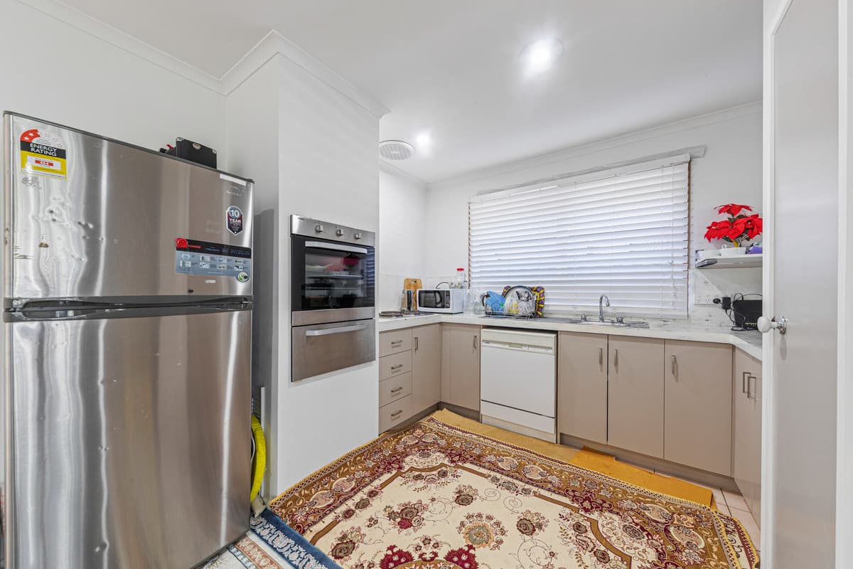 4 Edeys Run, Hampton Park VIC 3976, Hampton Park - Thumbnail 2