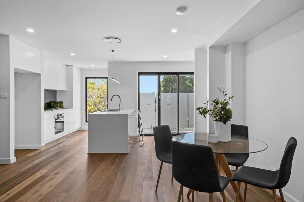 1/117 Albert Street, Islington - Thumbnail 2