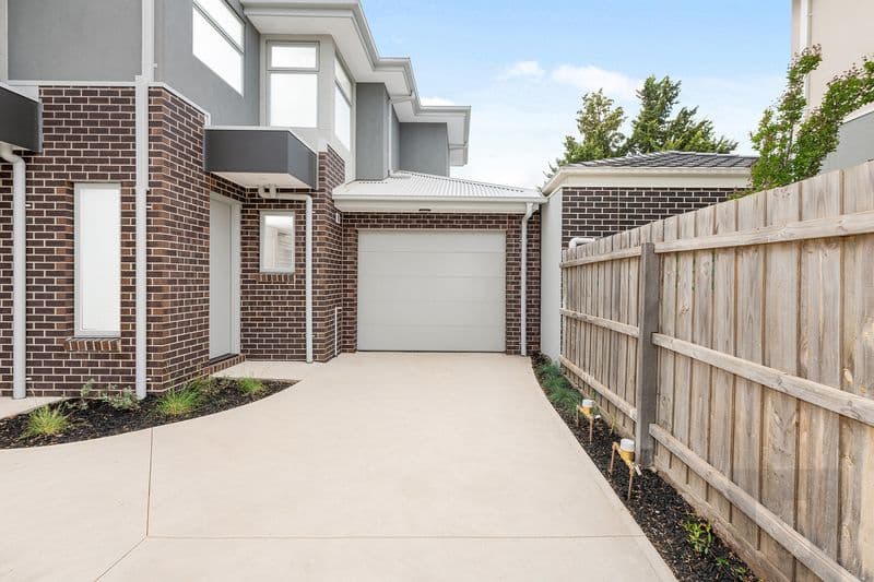 2/8 Inkerman Street, Maidstone - Image 1