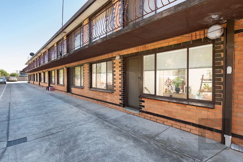 1-12/8 Carmichael Street, West Footscray - Thumbnail 4