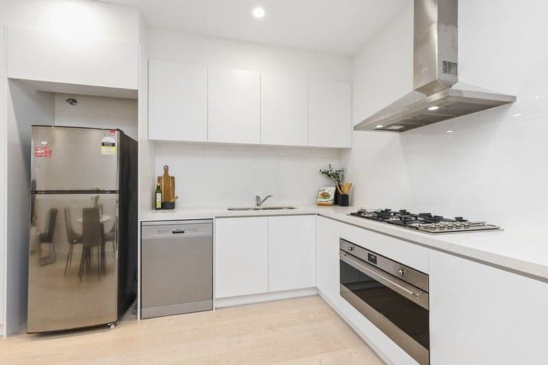 2/61 Davies Street, Altona - Thumbnail 3