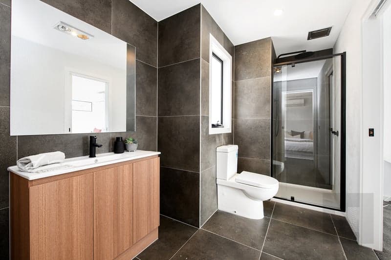2/10 Stanlake Street, Footscray - Thumbnail 6