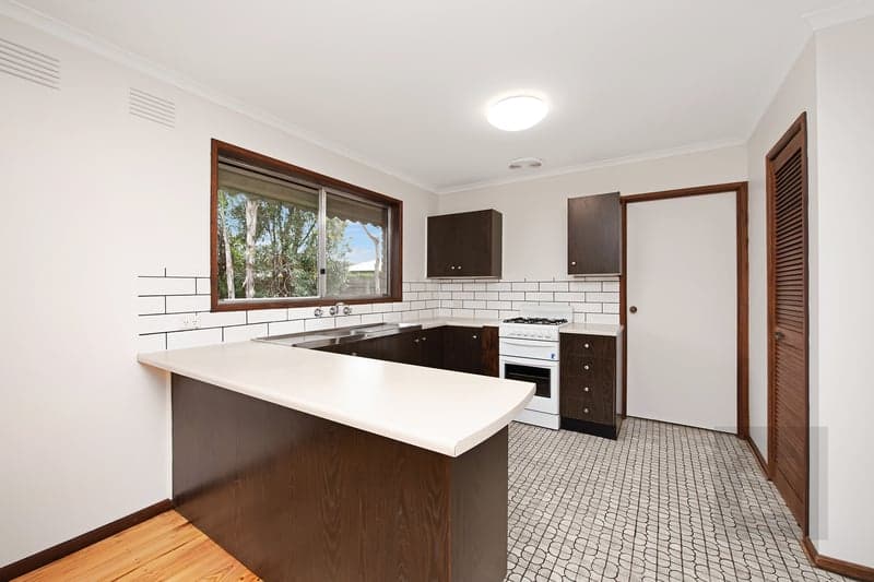 6 Bletchley Place, Kealba - Thumbnail 2
