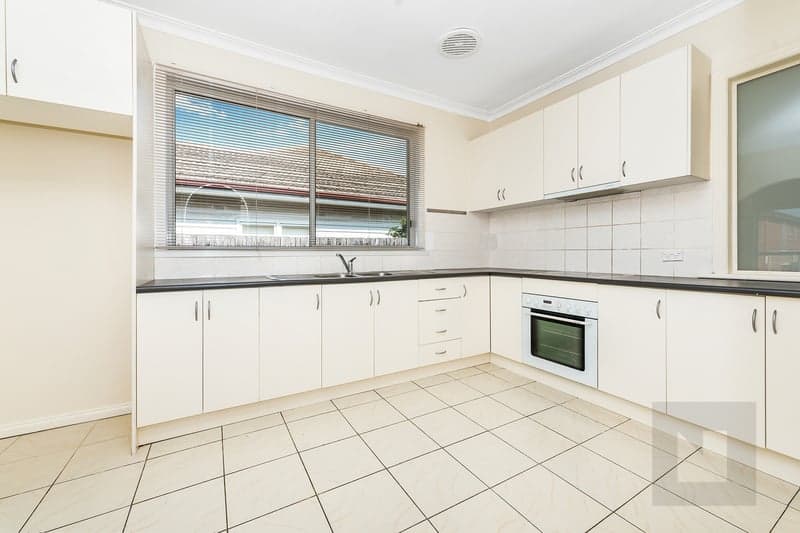 67 Westmoreland Road, Sunshine North - Thumbnail 3