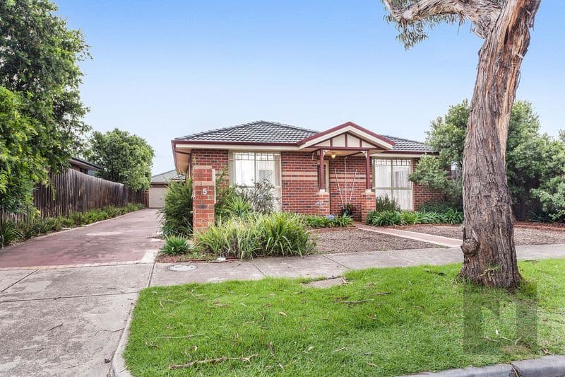 1/5 Amaranth Avenue, Altona North - Image 1