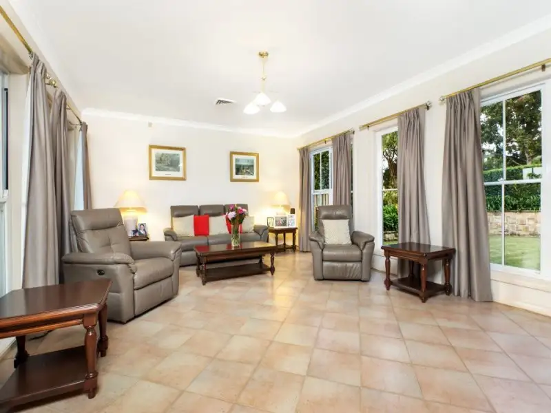 1 Ellerslie Drive, West Pennant Hills NSW, West Pennant Hills - Thumbnail 2