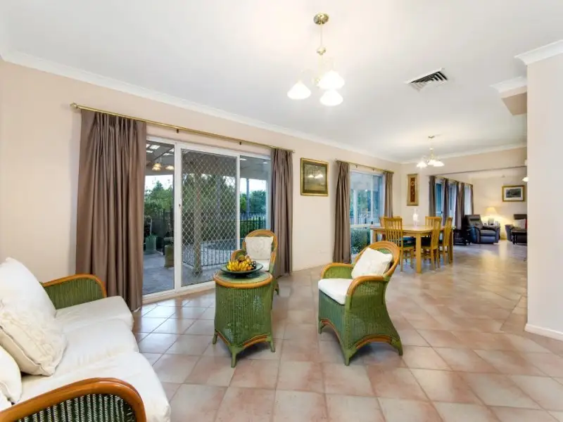 1 Ellerslie Drive, West Pennant Hills NSW, West Pennant Hills - Thumbnail 4