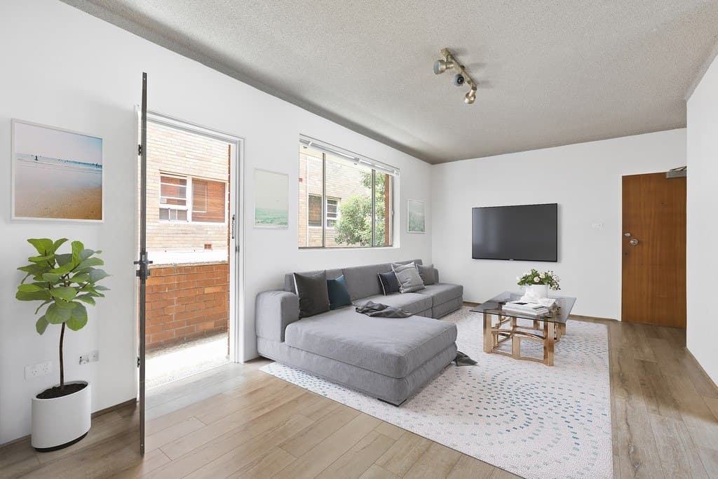 2/8 Carr Street, Coogee - Image 1