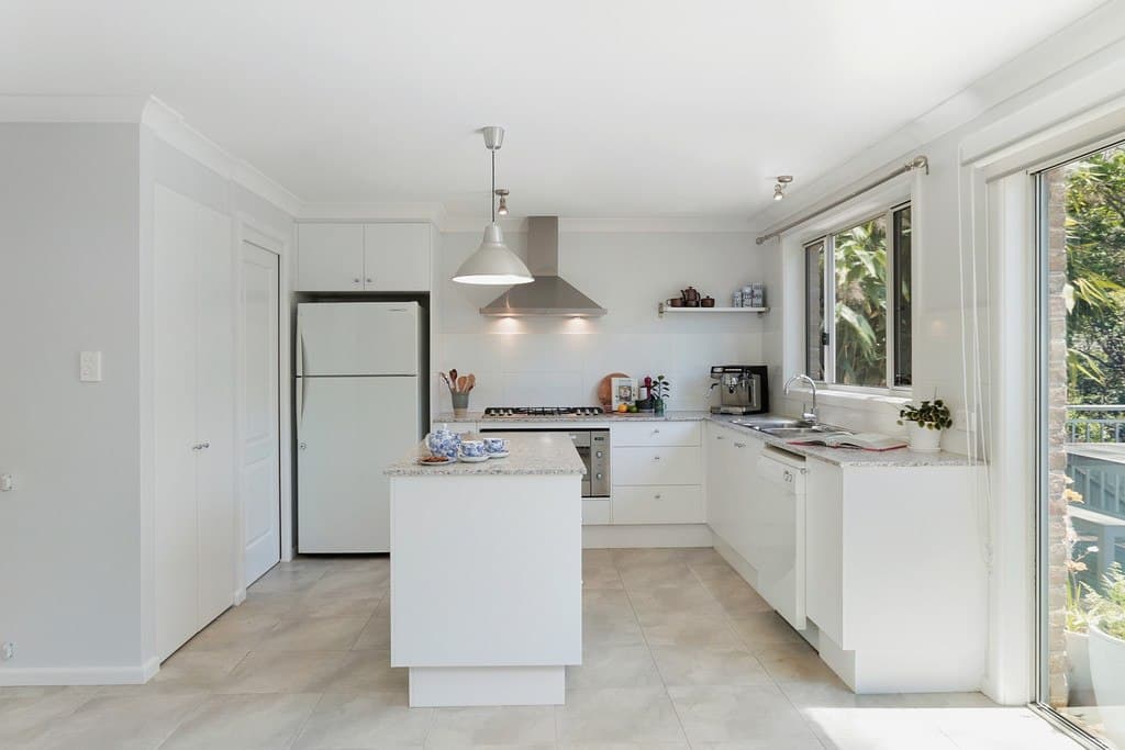 10 Avon Parade, Mount Kembla - Thumbnail 3