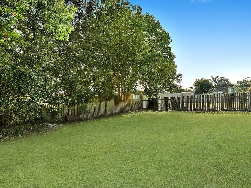 36 Wallace Road, Fernhill - Thumbnail 2