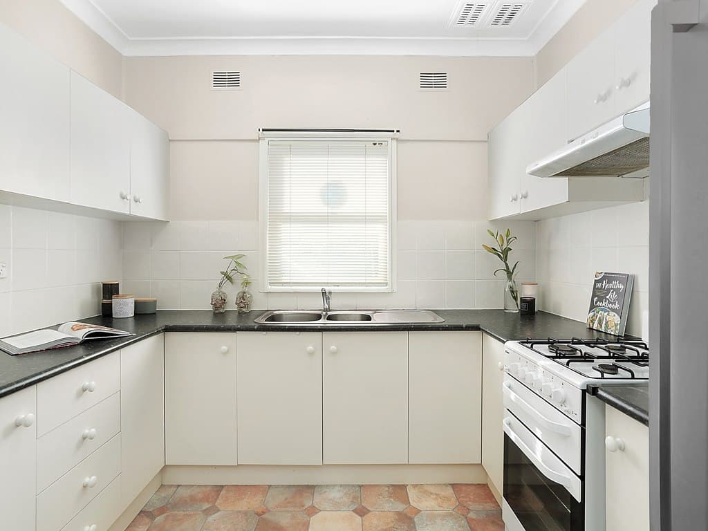 36 Wallace Road, Fernhill - Thumbnail 4