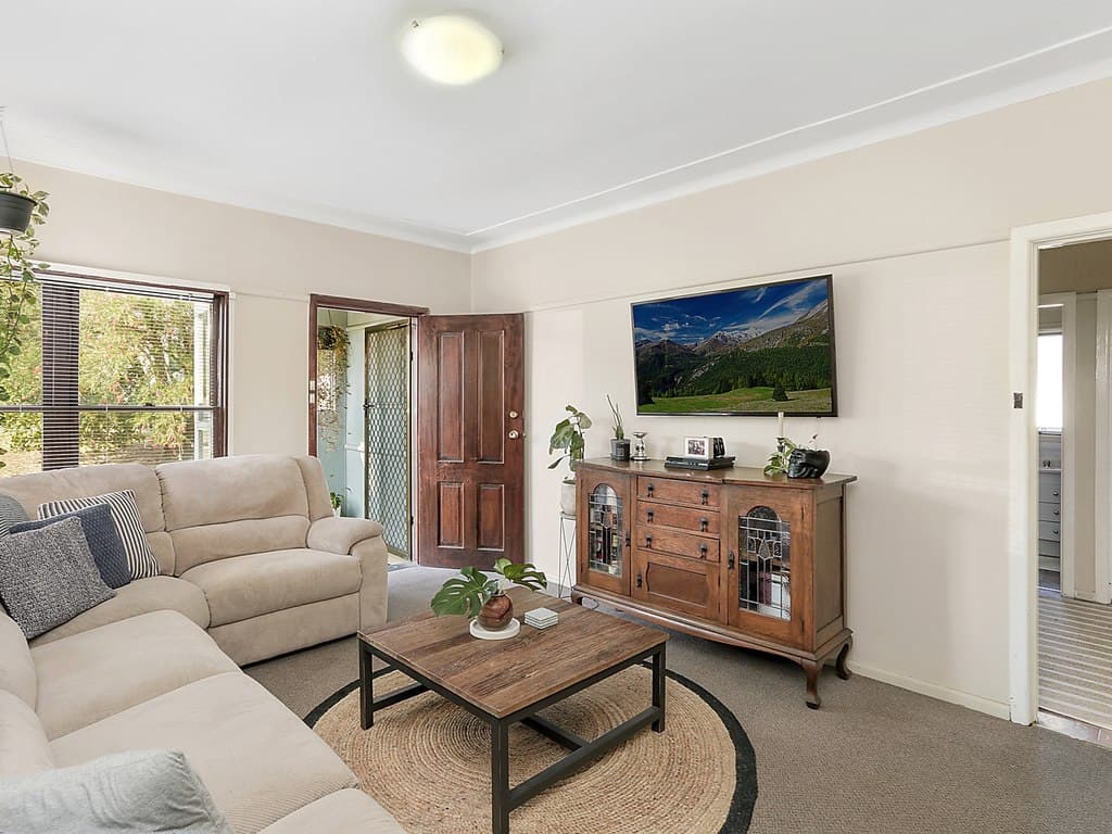 36 Wallace Road, Fernhill - Thumbnail 5