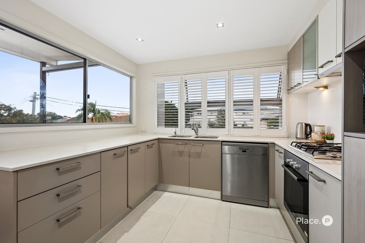 10 Ovey Street, Morningside - Thumbnail 2