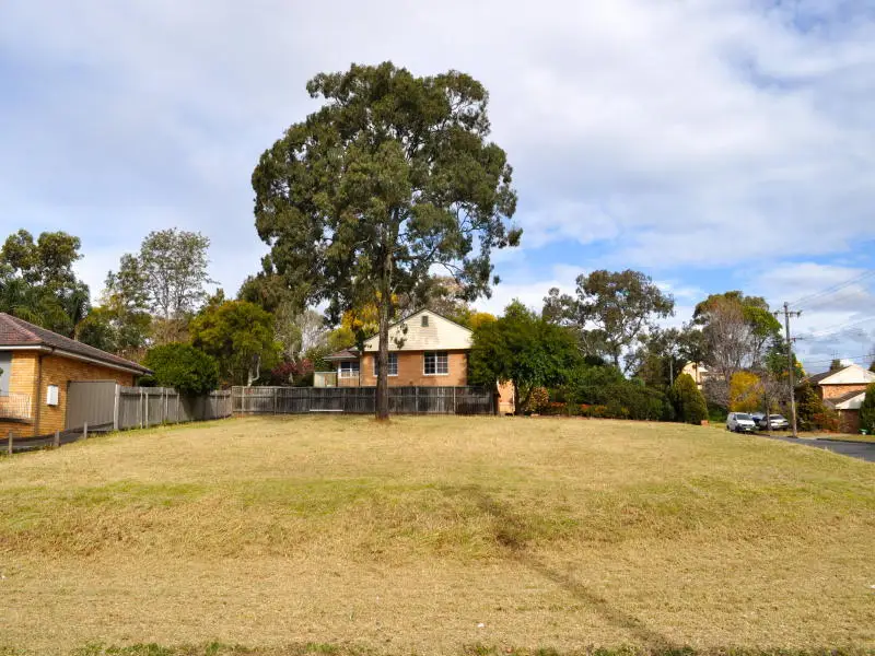 24 Lowanna Avenue, Baulkham Hills NSW, Baulkham Hills - Thumbnail 2