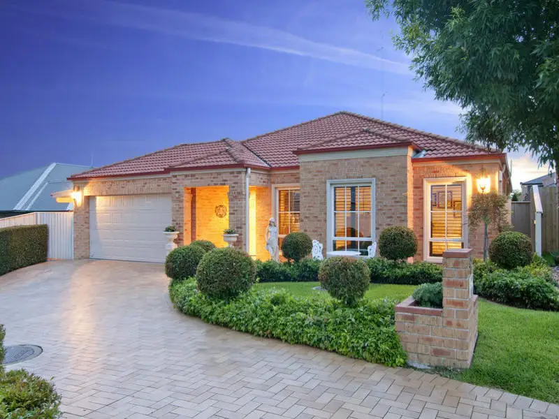 6 Fox Place, Beaumont Hills NSW, Beaumont Hills - Image 1