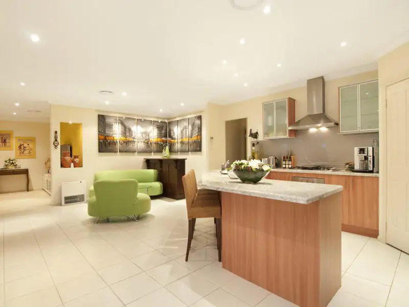 6 Fox Place, Beaumont Hills NSW, Beaumont Hills - Thumbnail 2