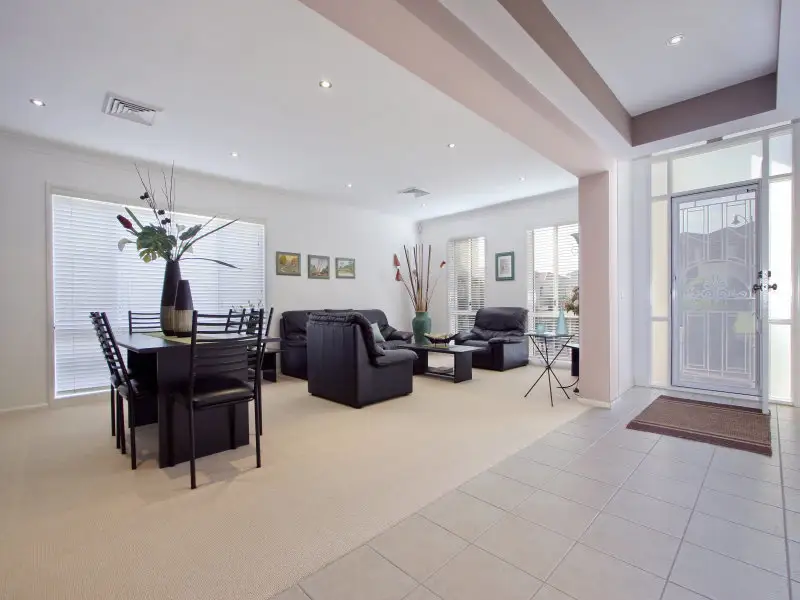 17 Drysdale Circuit, Beaumont Hills NSW, Beaumont Hills - Thumbnail 4